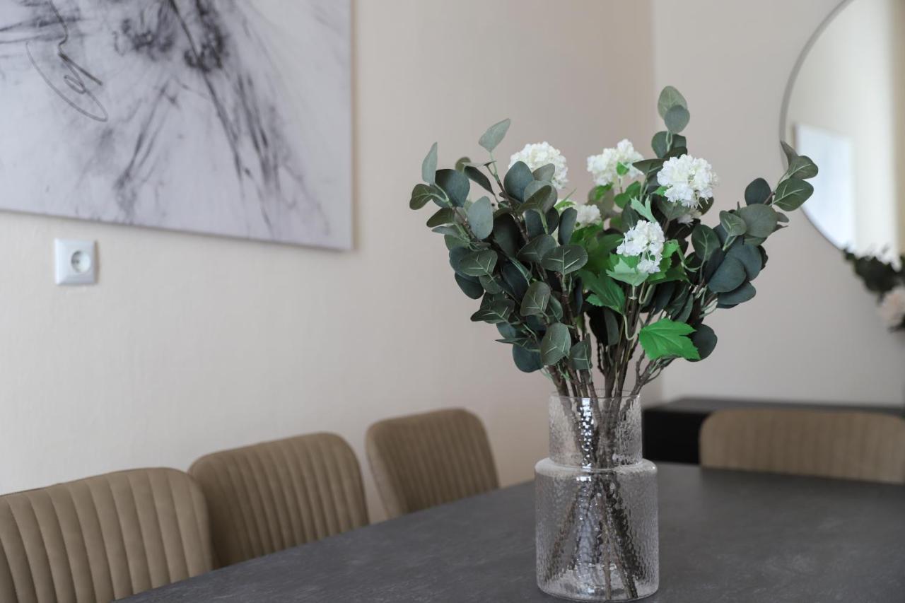 Spacious Apartment, 3 Min To U6 Metro Bécs Kültér fotó