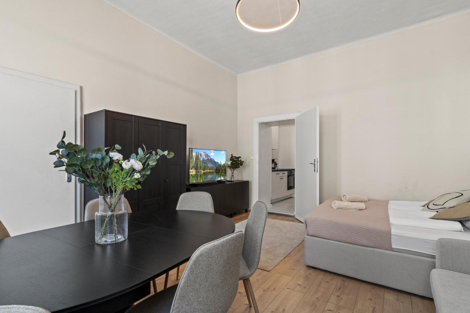 Spacious Apartment, 3 Min To U6 Metro Bécs Kültér fotó
