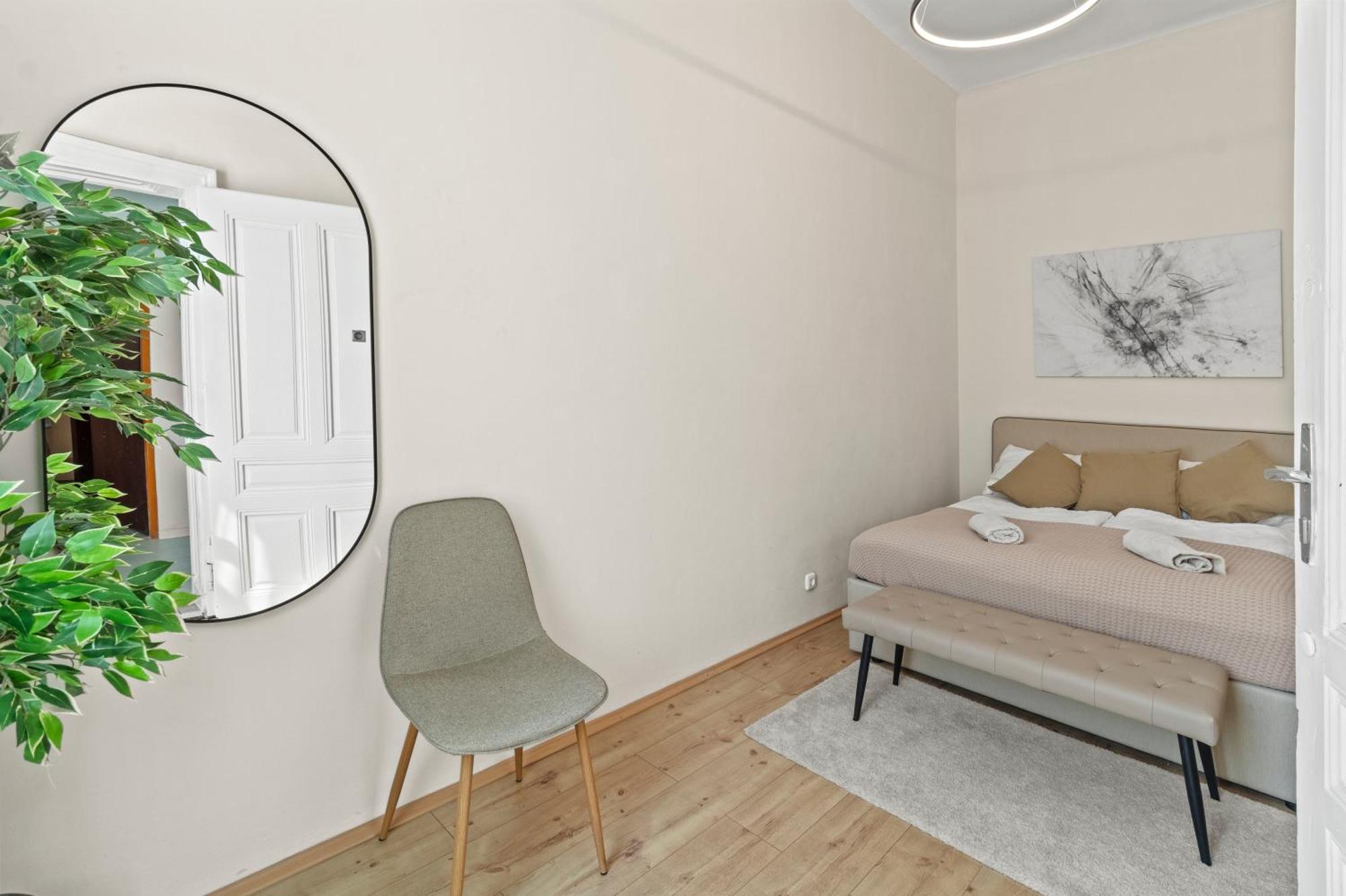 Spacious Apartment, 3 Min To U6 Metro Bécs Kültér fotó