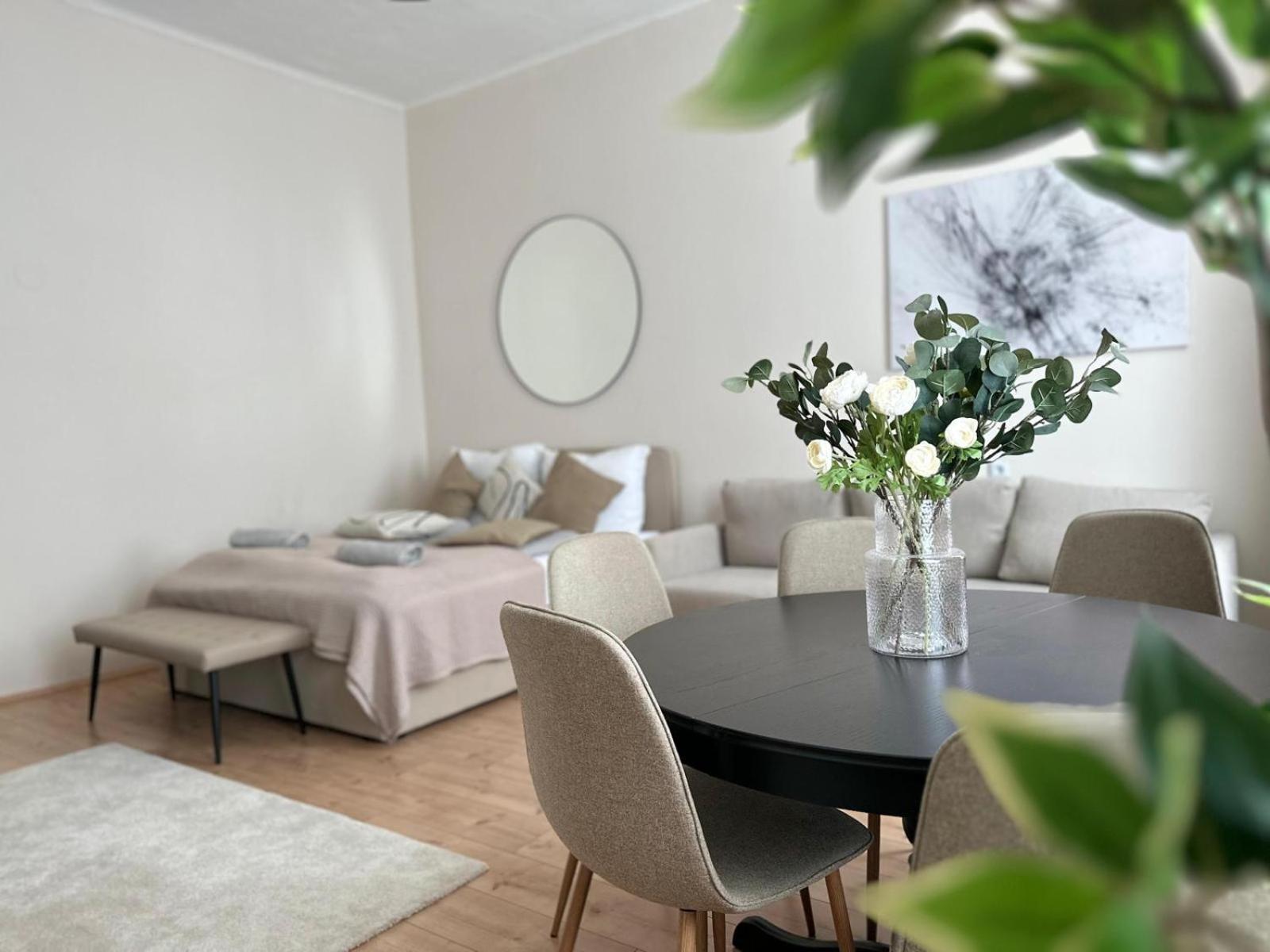 Spacious Apartment, 3 Min To U6 Metro Bécs Kültér fotó