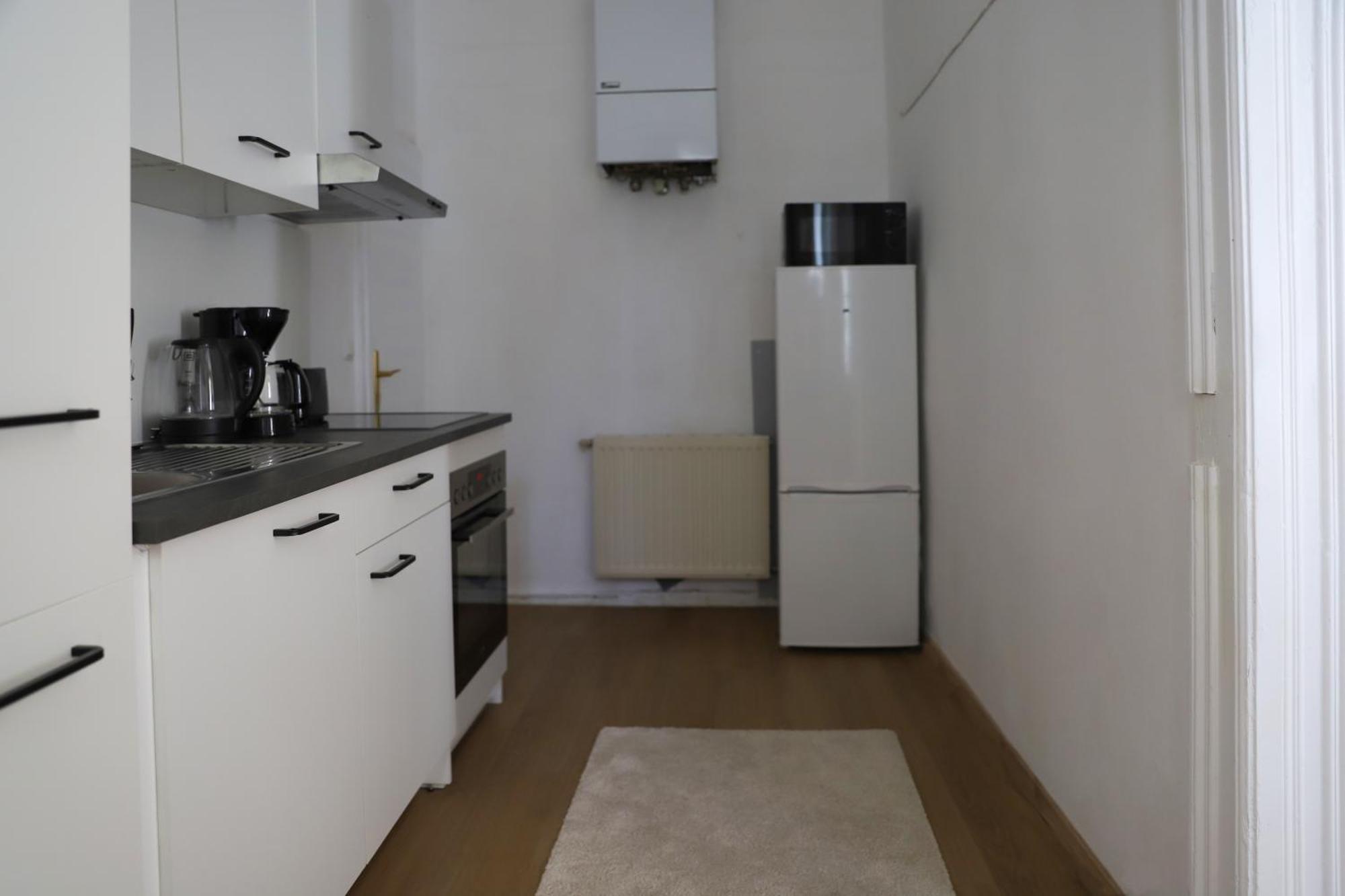 Spacious Apartment, 3 Min To U6 Metro Bécs Kültér fotó