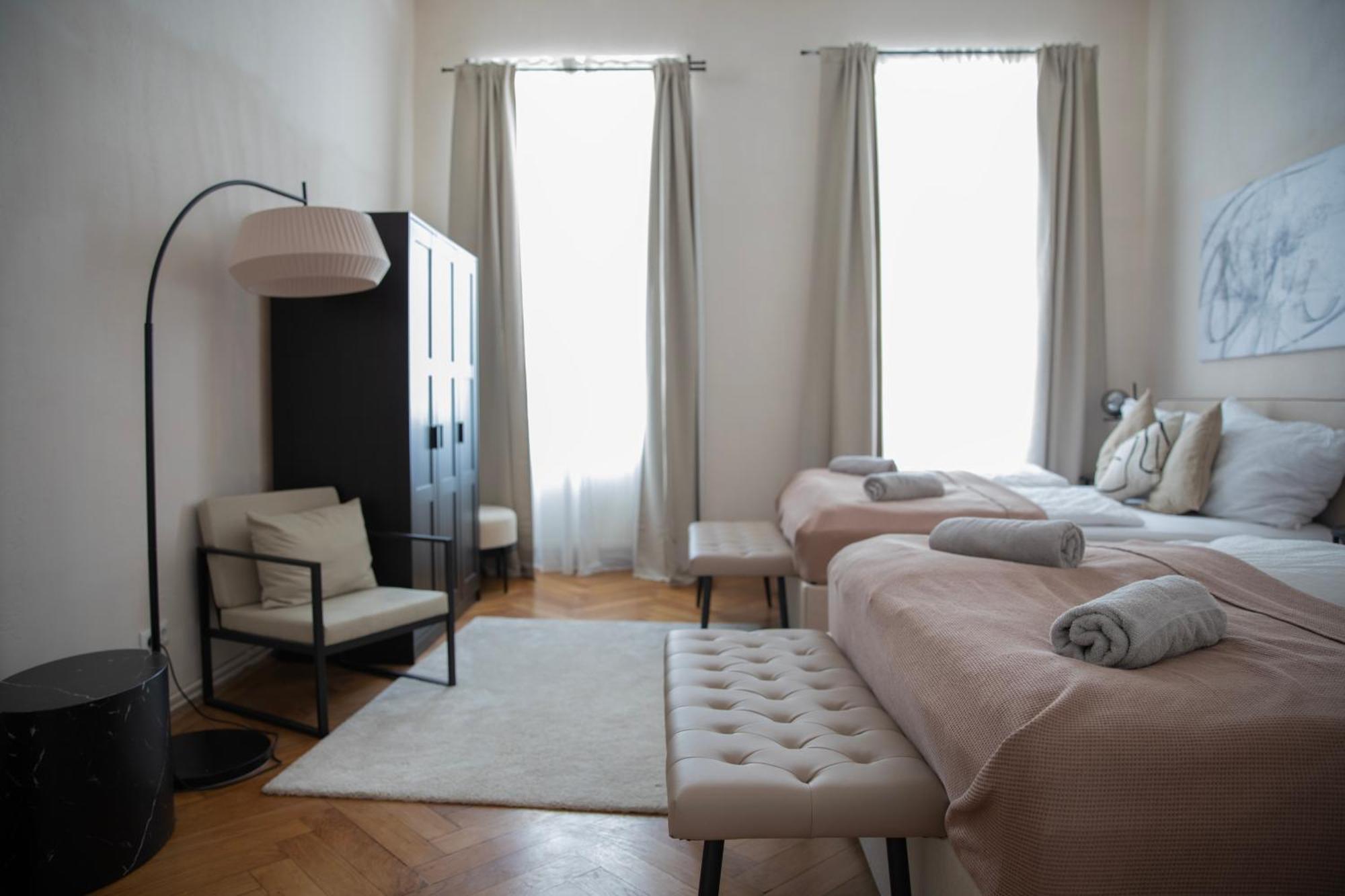 Spacious Apartment, 3 Min To U6 Metro Bécs Kültér fotó